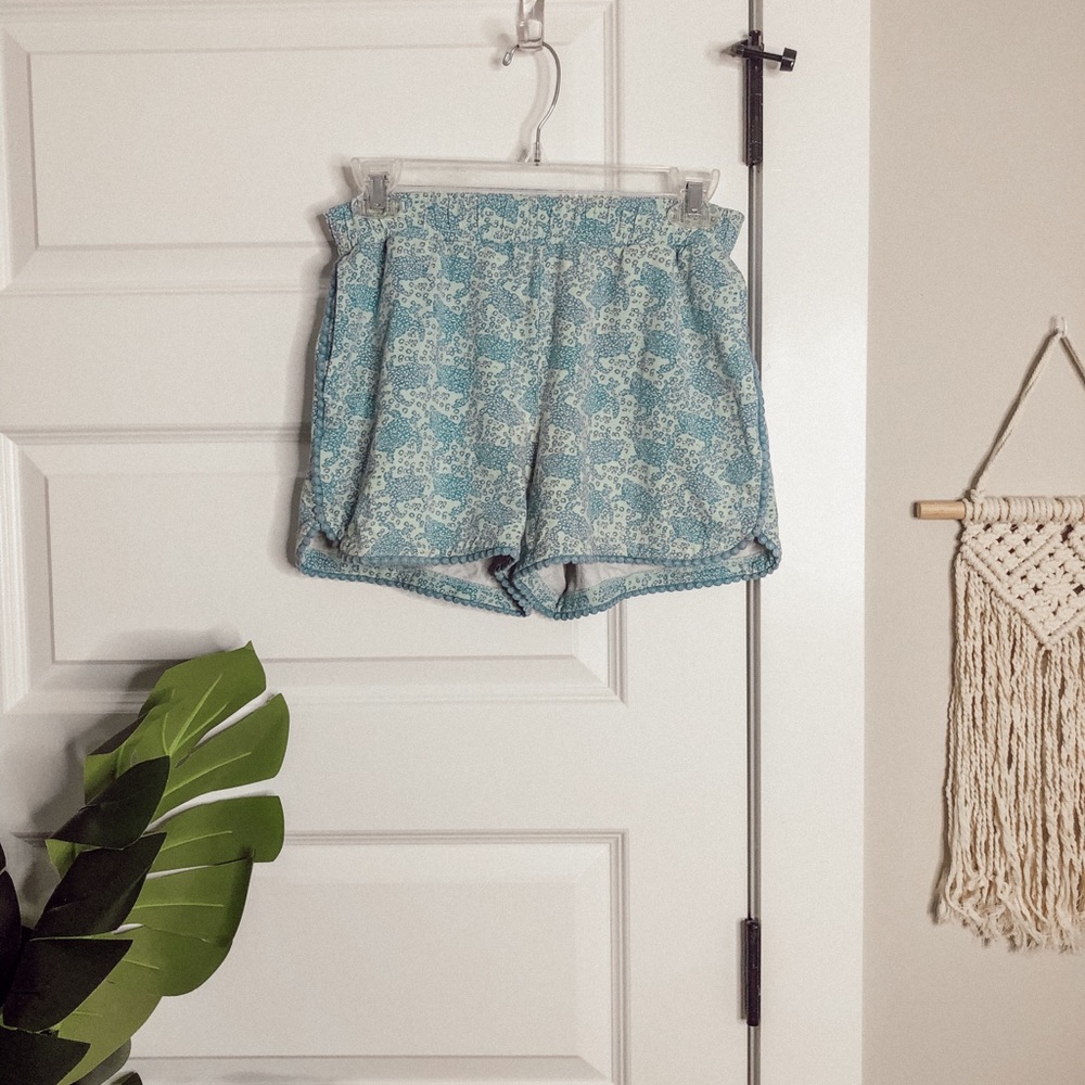 Turtle super soft stretchy shorts